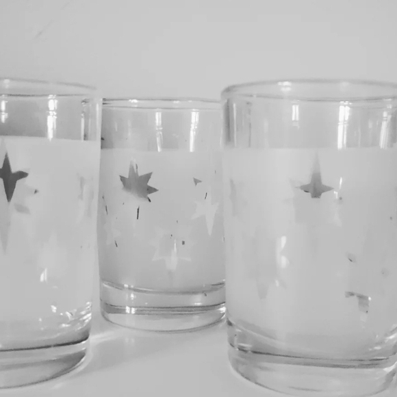 Star Patterned Glass Tumbler Set - Picture 2 of 2